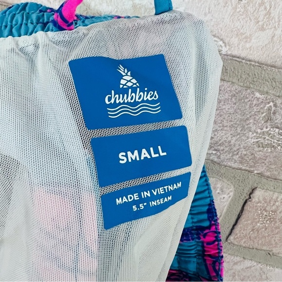 Chubbies Tortugas 7” Classic Lined Swim trunks Size S - Picture 10 of 10